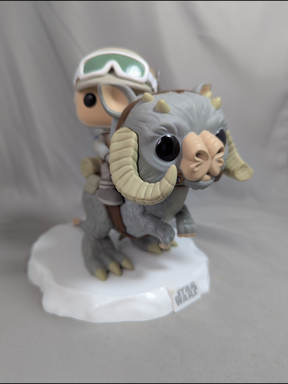 Luke Skywalker With TaunTaun Funko Pop #366 Star Wars Bobble-Head 7"